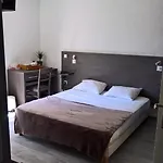Center Hotel 2*