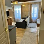 Center Hotel 2*